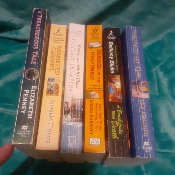 6 Cozy Mystery Book Lot, Amanda Flower, Ellie Alexander, Victoria Thompson, + - Picture 8 of 8